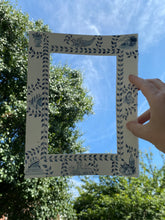 Load image into Gallery viewer, Vine Picture Frame Mat
